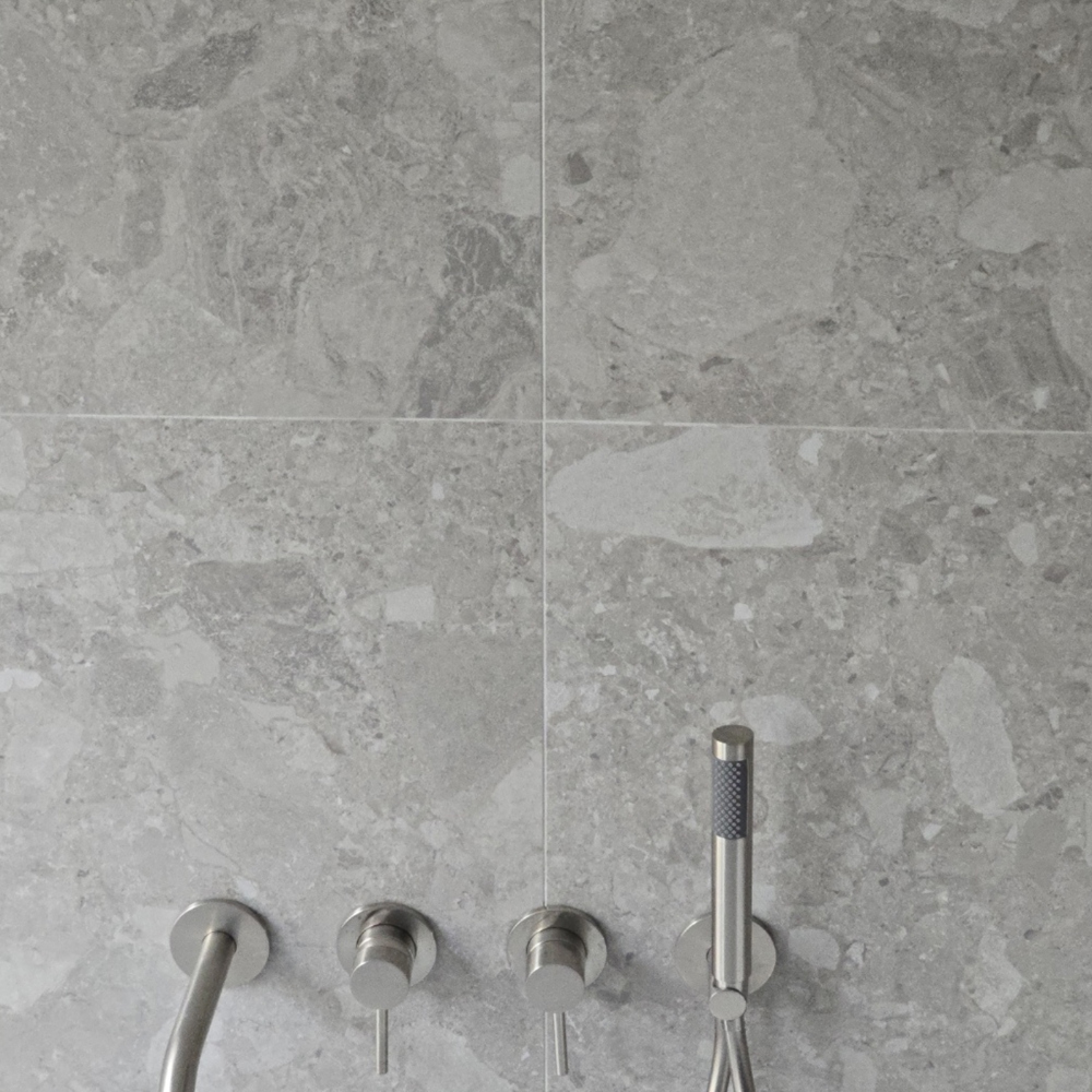 경기광주 화장실 리모델링 샤워 수전 & 그레이 타일